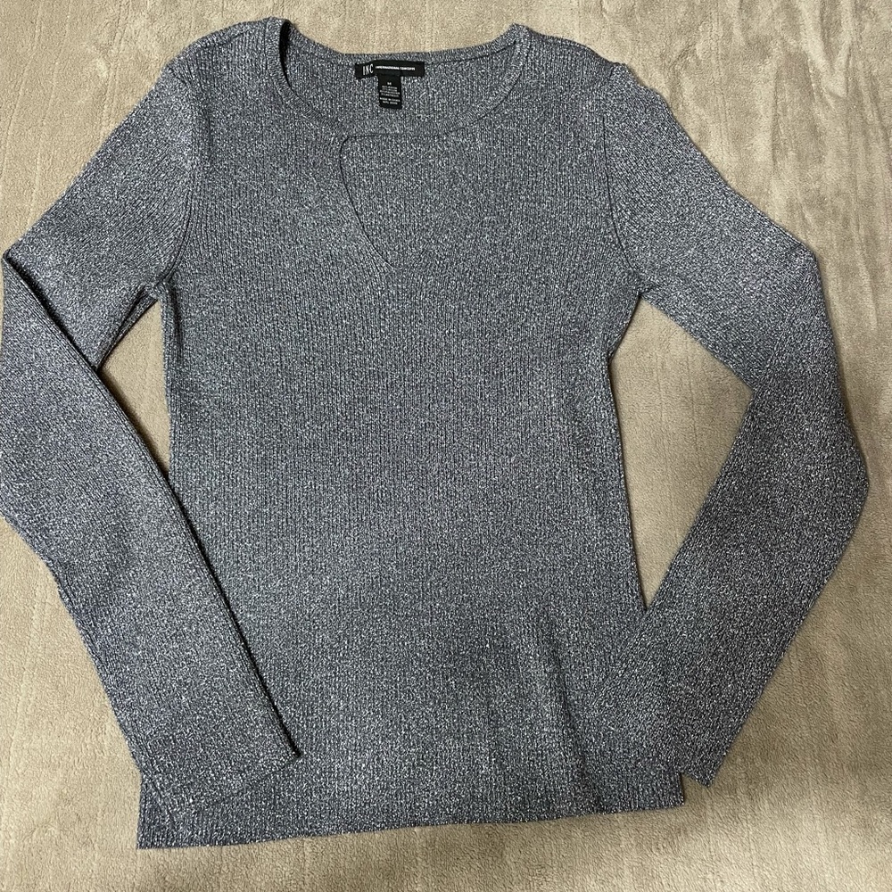 M size long sleeves top